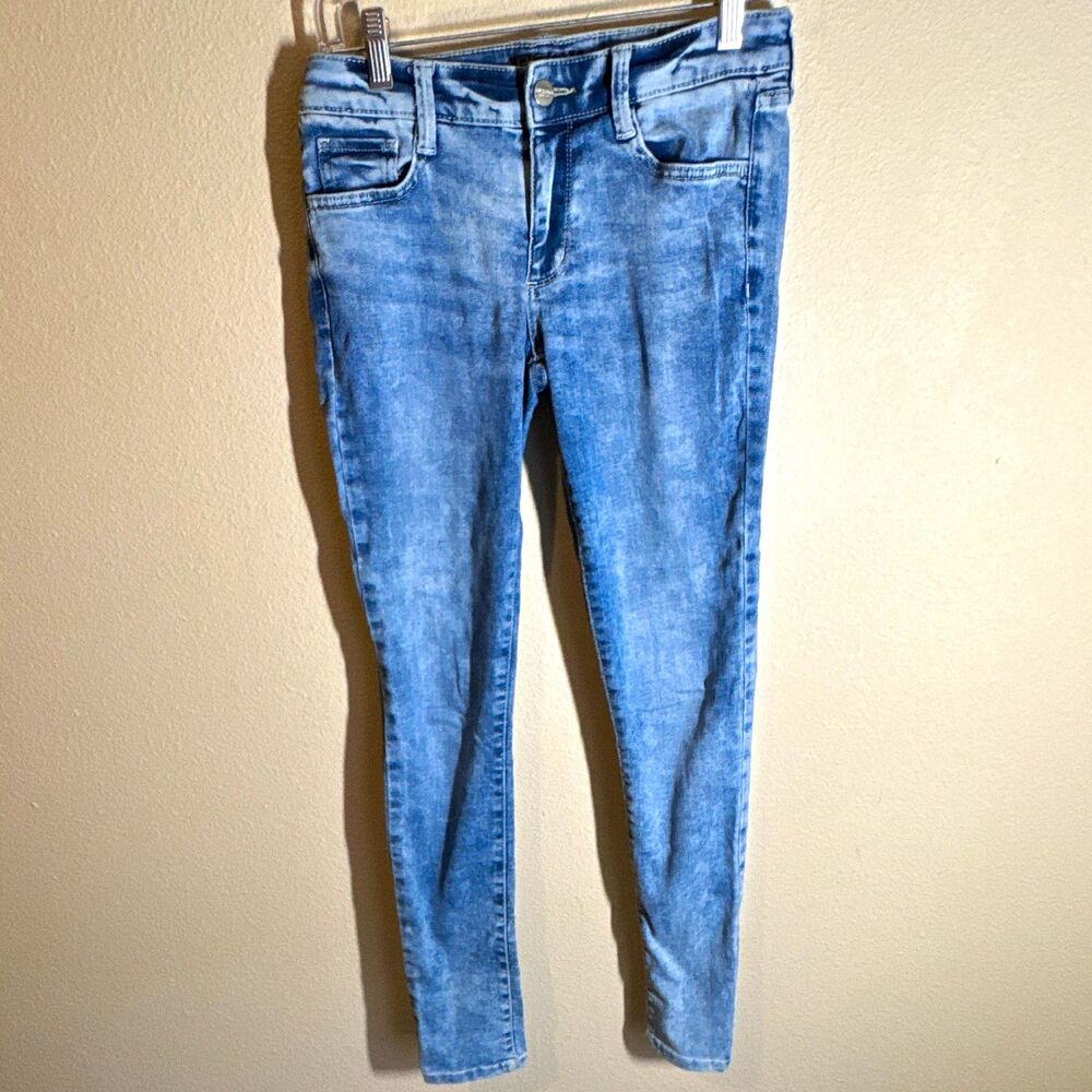 AriZona Jean Co Women’s Skinny Jeans Size 5 Blue Light Wash Stretch 5-Pocket